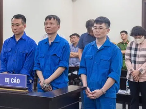 Bản án dành cho nhóm cựu cán bộ nhận hối lộ ở Hà Nội