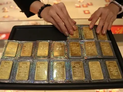 Giá vàng thế giới giảm mạnh, về sát 4.100 USD/ounce