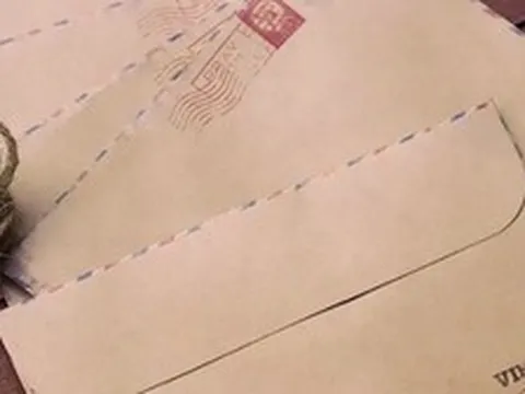 Tôi vô tình nhận được một phong bì đứng tên chồng, nhưng người gửi đã mất cách đây gần 10 năm