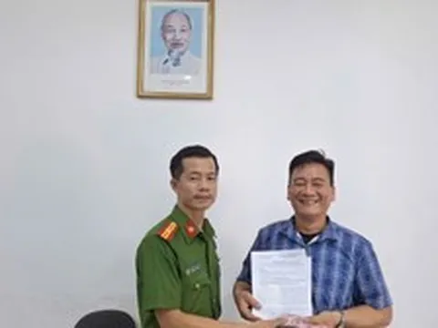 Tài khoản Techcombank nhận 137 triệu đồng, thanh niên 2004 chuyển hết cho bố đẻ, nhờ rút tiền mặt rồi báo công an