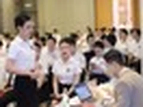 Hãng hàng không mở đợt tuyển tiếp viên lớn nhất từ trước đến nay, miễn phí đào tạo, mức lương hấp dẫn