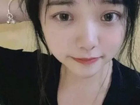 Lần đầu lộ diện, nữ streamer gây thất vọng bởi ngoại hình, bị cho là lừa dối khán giả