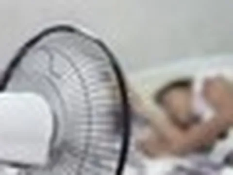 Bật quạt kiểu này không mát mà còn làm nhà nóng hơn: Nhiều người vẫn đang thực hiện