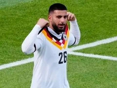 Phát hiện 1 cựu công nhân nhà máy đi đá World Cup