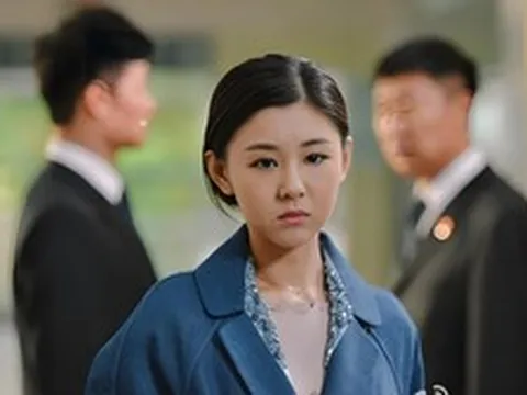 Mới đi làm 6 tháng, tôi đã phải đối diện với câu hỏi mà nhiều phụ nữ trăn trở cả đời: Chọn bên nào cũng tiếc, cũng dở