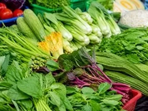 5 loại rau đang vào vụ, người bán cũng thích mang về ăn