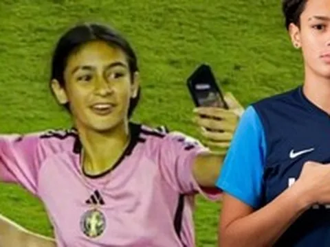 Bé gái chụp selfie với Messi vụt nổi tiếng: Gây choáng vì lột xác ở tuổi 14