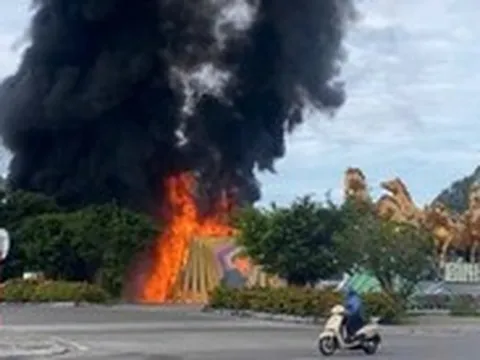Cháy ở quảng trường 30-10 tỉnh Quảng Ninh