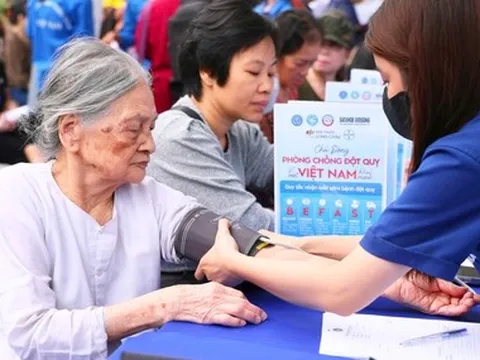 Chính phủ mở rộng khám sức khỏe miễn phí cho người cao tuổi từ năm 2026