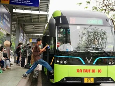 Hà Nội chính thức dùng vé điện tử liên thông cho giao thông công cộng từ 25/6