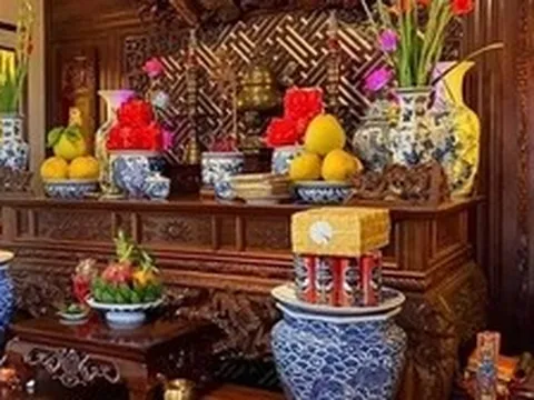 4 loại hoa nên đặt trong phòng thờ