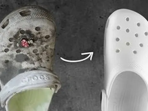 5 cách làm sạch dép Crocs nhanh và hiệu quả
