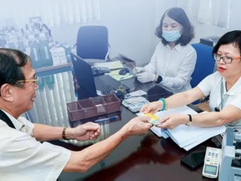 BHXH Hà Nội lên tiếng vụ cụ bà 97 tuổi khó làm thủ tục nhận lương hưu