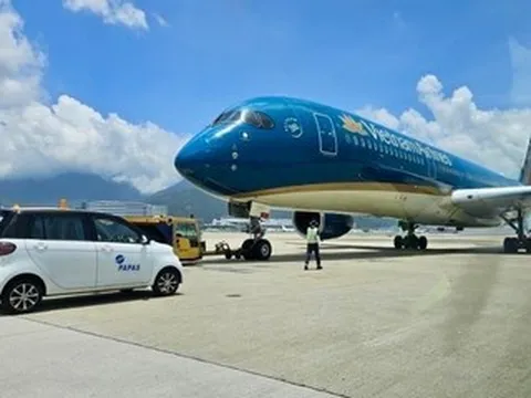 Máy bay Vietnam Airlines hạ cánh khẩn cấp xuống Hong Kong để cấp cứu khách