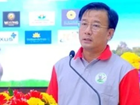 Đồng Tháp đón thêm 6 sếu đầu đỏ về Vườn quốc gia Tràm Chim