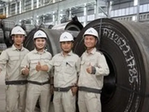 25 lần cán thử và mẻ thép đặc chủng lần đầu tiên sản xuất tại Việt Nam