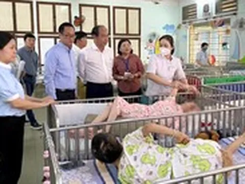 Các trung tâm bảo trợ xã hội nói gì khi phải đưa người yếu thế đến tận bệnh viện khám?
