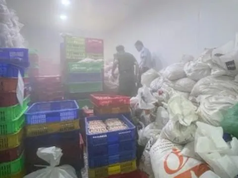 Đột kích công ty sản xuất chân gà rút xương, phát hiện sự thật khó chấp nhận