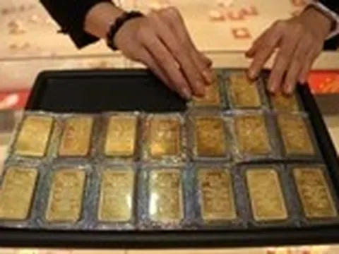 Giá vàng bật tăng trở lại sau khi giảm sâu