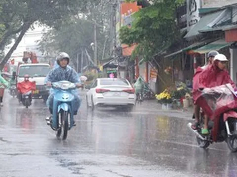 "Mưa vàng" giải nhiệt cho miền Bắc, miền Trung tiếp tục nắng nóng gay gắt tới trên 40 độ C