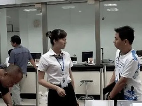 Mang 9,6 tỷ đồng tiền đền bù đất đi gửi tiết kiệm, 1 năm sau người đàn ông được ngân hàng thông báo: “Chúng tôi chưa từng nhận tiền của anh”