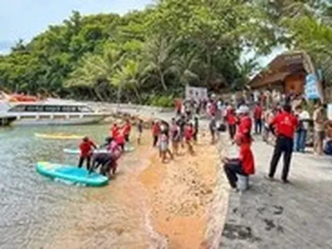 Vé máy bay hạ nhiệt, vì sao giá tour hè vẫn cao?