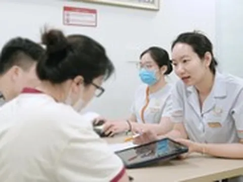 Vì sao nhiều cặp vợ chồng khỏe mạnh vẫn sinh con mắc bệnh di truyền?