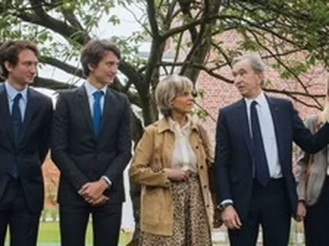 Cuộc sống 5 cậu ấm, cô chiêu nhà tỷ phú Bernard Arnault: Bị đào tạo như quân đội để kế nghiệp đế chế LVMH, bữa trưa cũng là nơi cha 'kiểm tra bài cũ'