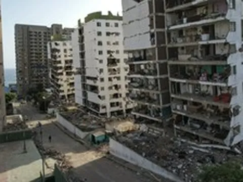 Ảnh vệ tinh cho thấy mức độ tàn phá nặng nề do động đất ở Macuto, Venezuela