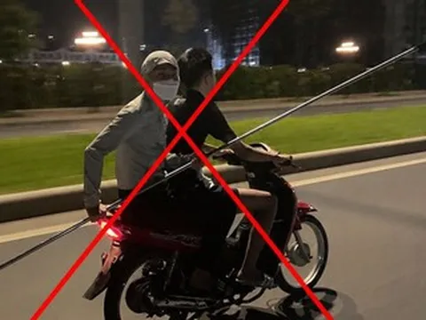 Công an Hà Nội liên tiếp bắt giữ các nhóm thanh thiếu niên mang hung khí dạo phố