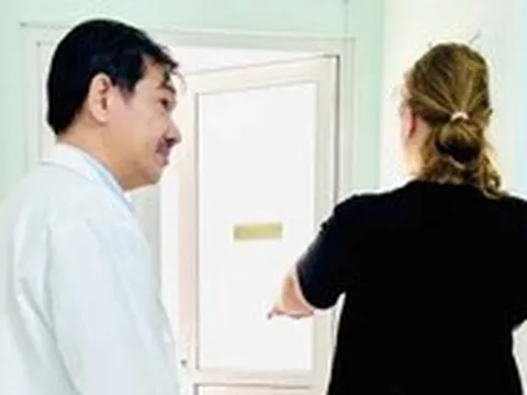 Đột quỵ khi du lịch: Nữ du khách Nga khỏi liệt, nam thanh niên Việt thoát cửa tử nhờ lấy huyết khối