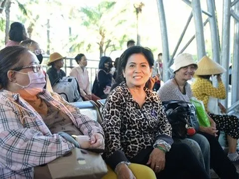 Ngày đầu TP.HCM miễn phí xe buýt: Thêm niềm vui trên những chuyến xe quen