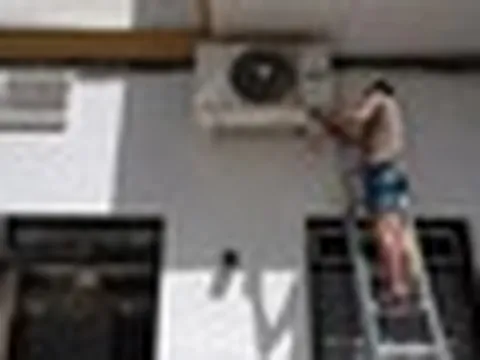 Nắng nóng hơn 40 độ, nhiều nhà ở Pháp, Anh giàu đến mấy cũng không được lắp điều hòa: Vì sao?