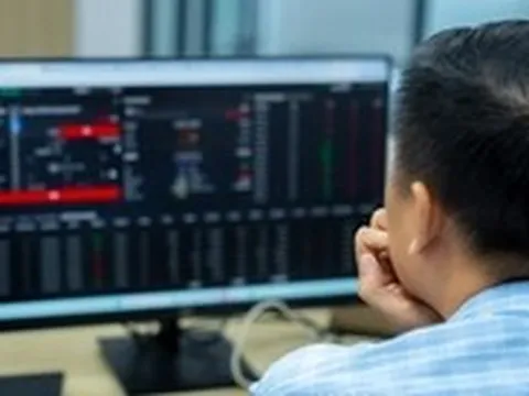 Phát hiện một cá nhân mượn nhiều tài khoản, thao túng cổ phiếu Tập đoàn Đạt Phương