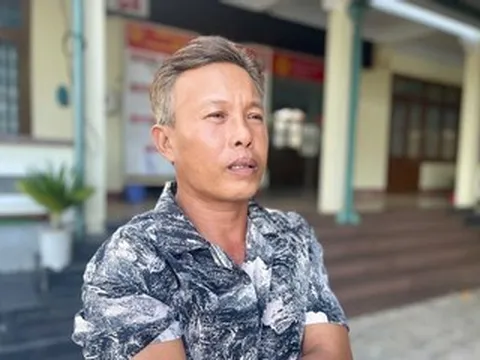 Lửa nuốt chửng 2 tàu cá, người đàn ông chết lặng 'biết lấy gì trả nợ?'