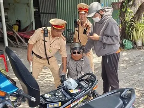Triệt phá ổ nhóm làm giả vé số trúng thưởng để lừa đổi tiền ở TPHCM