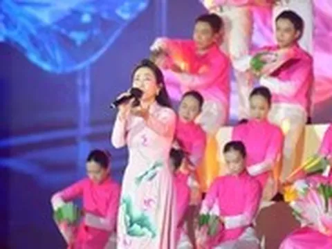 'Rạng rỡ tên Người' kết nối triệu trái tim hướng về thành phố 50 năm mang tên Bác