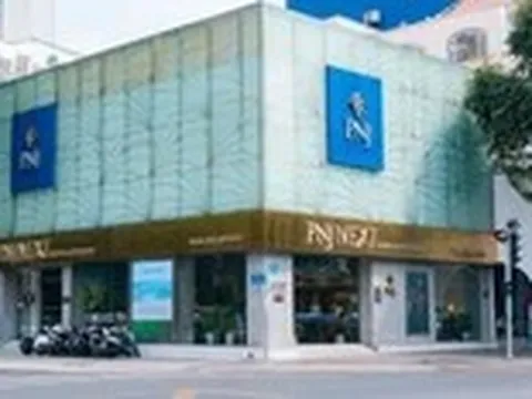 Cổ phiếu PNJ bị bán tháo, giảm kịch sàn sau tin lãnh đạo P-Lab bị khởi tố