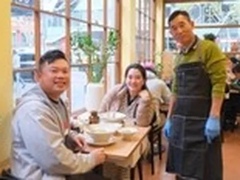 Phở 'xếp hàng' Bát Đàn sang Úc