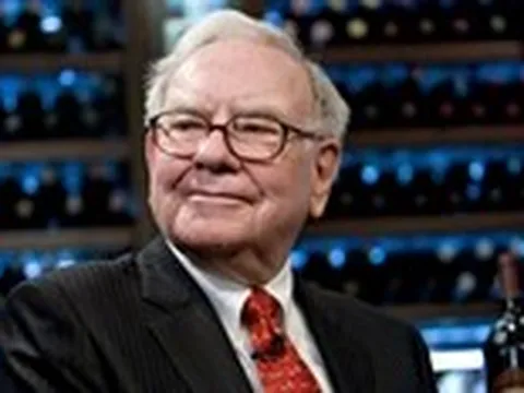 Không có hàng trăm tỉ đồng, nhà đầu tư Việt vẫn có thể học Warren Buffett ở điều này