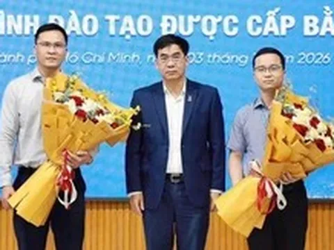 Trường đại học thưởng 720 triệu đồng cho 4 giảng viên hoàn thành chương trình tiến sĩ