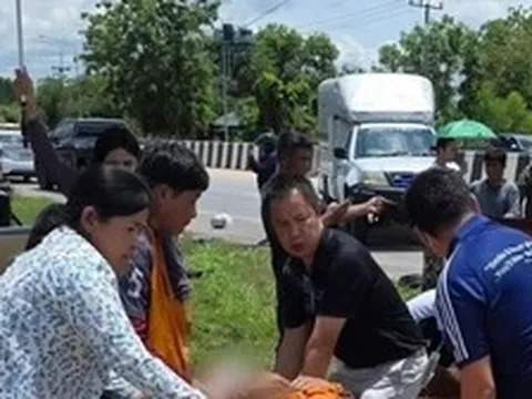 Thái Lan: Hành động bất ngờ của nữ y tá trong vụ bé trai lái xe đâm liên hoàn hàng chục nhà sư