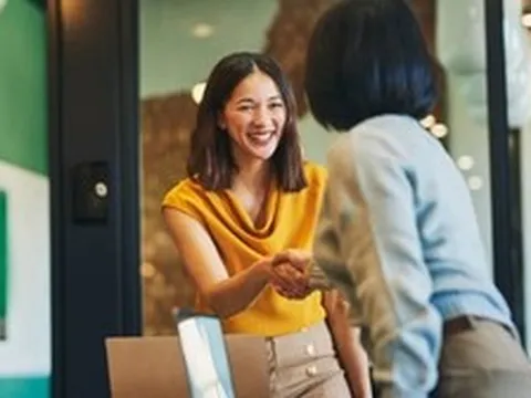 Người dễ gặp may mắn, sống hạnh phúc, thuận lợi thường có 4 đặc điểm này: Không phải mê tín mà là thực tế