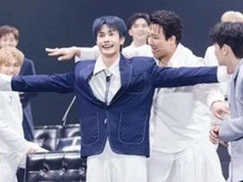 Màn chào sân Tinh hà say hi dài hơn 5 tiếng: Quá dài, quá hài