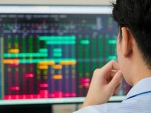 VN-Index mất 19 điểm, loạt cổ phiếu điện và xây lắp điện bất ngờ 'cắm đầu'