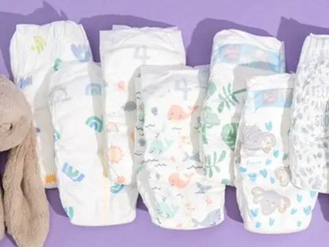 Phát hiện con vật "đáng sợ" trong tã bé gái 14 tháng tuổi