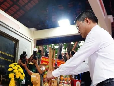 Thủ tướng Lê Minh Hưng dâng hương và dự lễ tìm kiếm, quy tập hài cốt liệt sĩ công viên Lê Thị Riêng