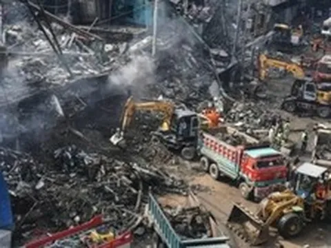 Bé trai 11 tuổi hầu toà vì nghịch diêm làm cháy trung tâm thương mại khiến 72 người chết, phá huỷ 1.153 cửa hàng
