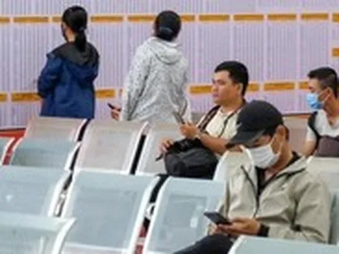 Vì sao thẻ lên tàu hỏa từ 10-7 không còn hiển thị giá vé?
