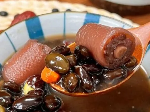 Loại canh quen thuộc được ví như "món bổ thận" trong dân gian, cách nấu rất đơn giản